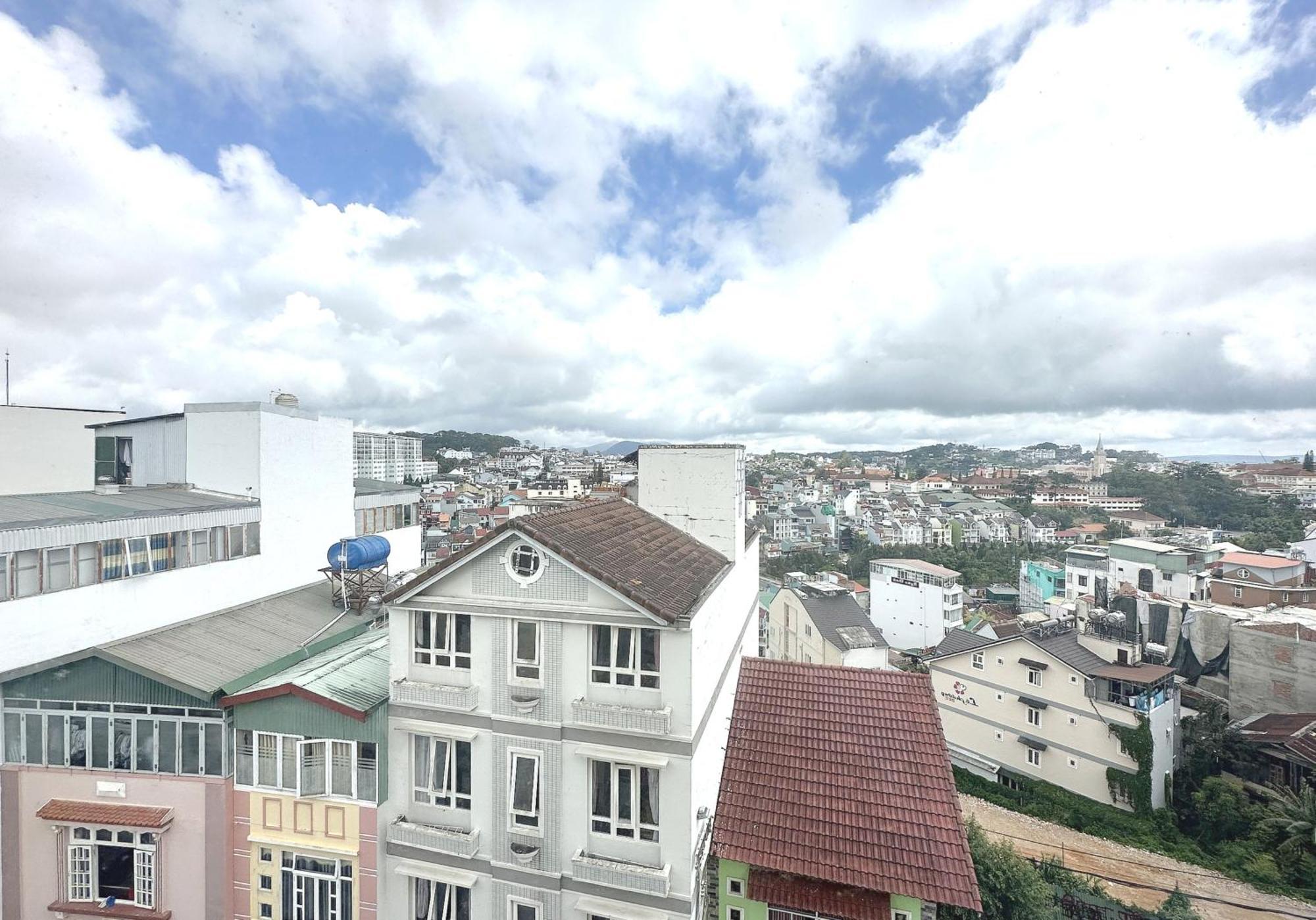 Oyo 1196 Le Vu Hotel Da Lat Zewnętrze zdjęcie