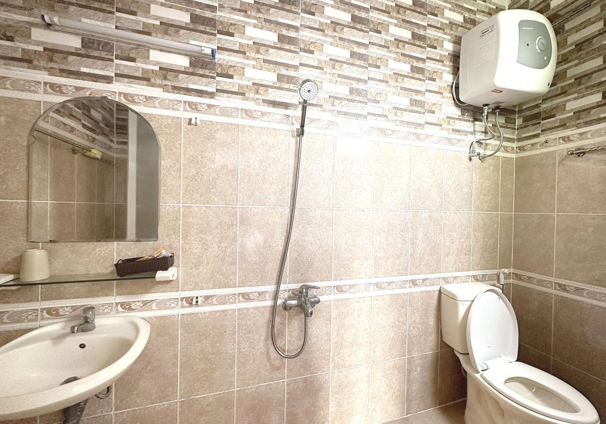 Oyo 1196 Le Vu Hotel Da Lat Zewnętrze zdjęcie